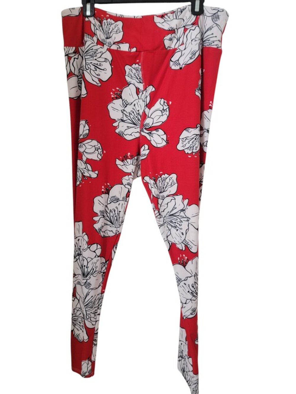 LuLaRoe Size TC2 (20-26) Red with White & Black Floral Pattern Legging